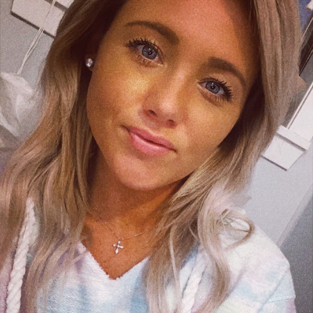 Meet your Posher, Amy